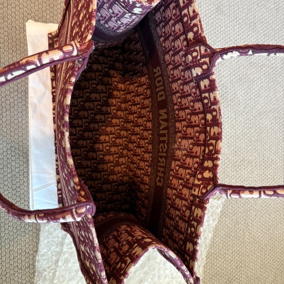 Dior Oblique Canvas Book Tote Bag- Burgundy- Large- MSRP $3,500 - Picture 8 of 12